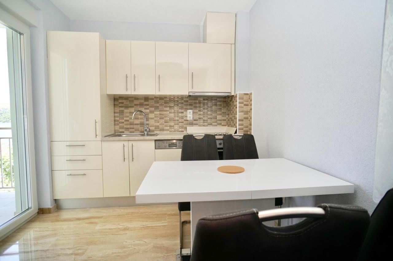 Trogir-Luxury Villa Sapphirus セゲット・ヴラニツァ エクステリア 写真