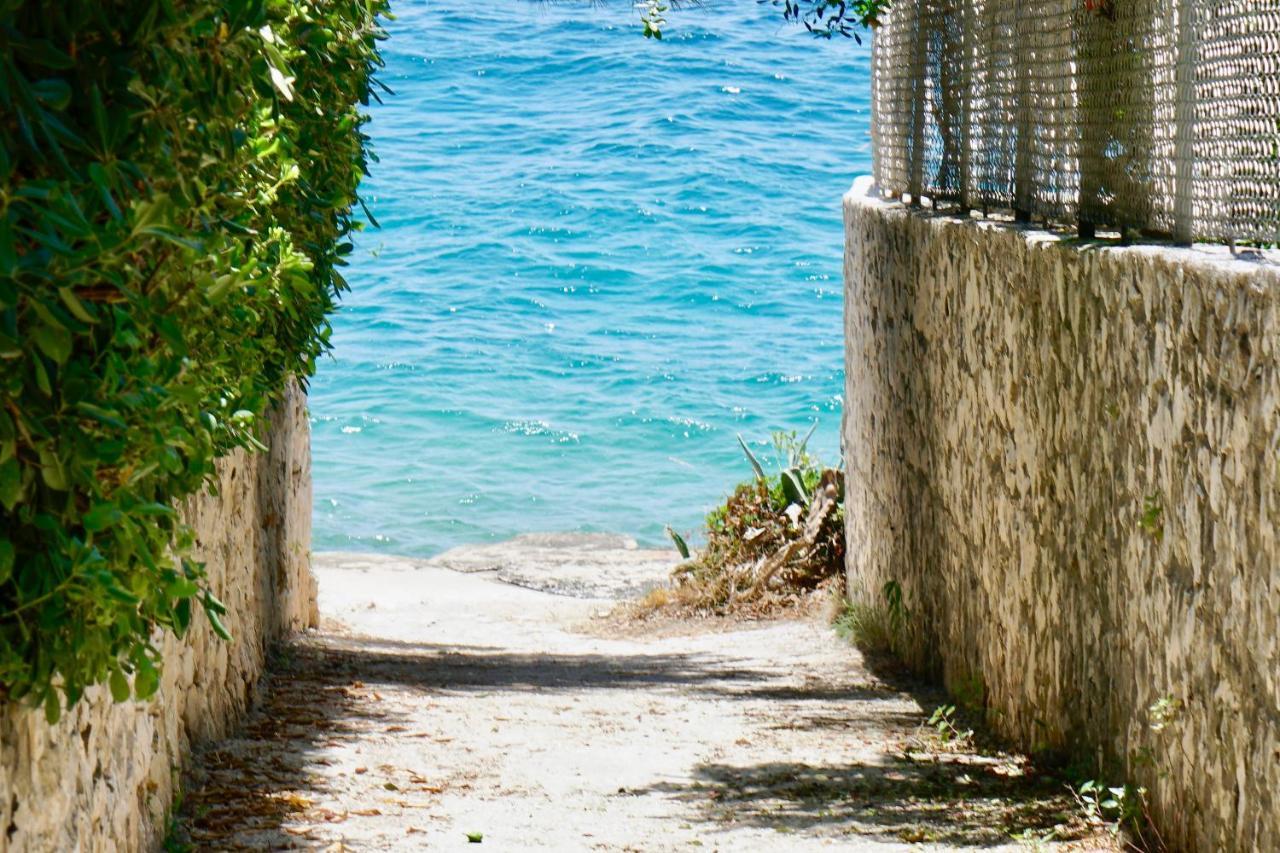 Trogir-Luxury Villa Sapphirus セゲット・ヴラニツァ エクステリア 写真